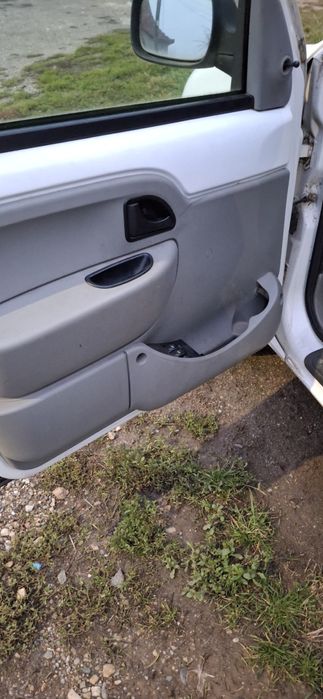 Dezmembrez Renault kangoo 1,5 dizel