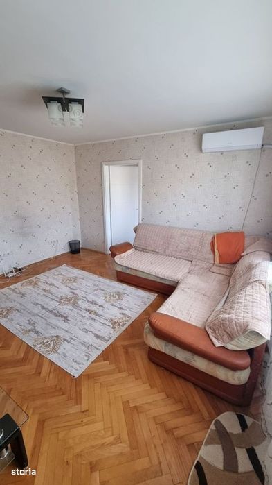 cv 125 Bd.Traian, apartament 2 camere decomandat + garaj