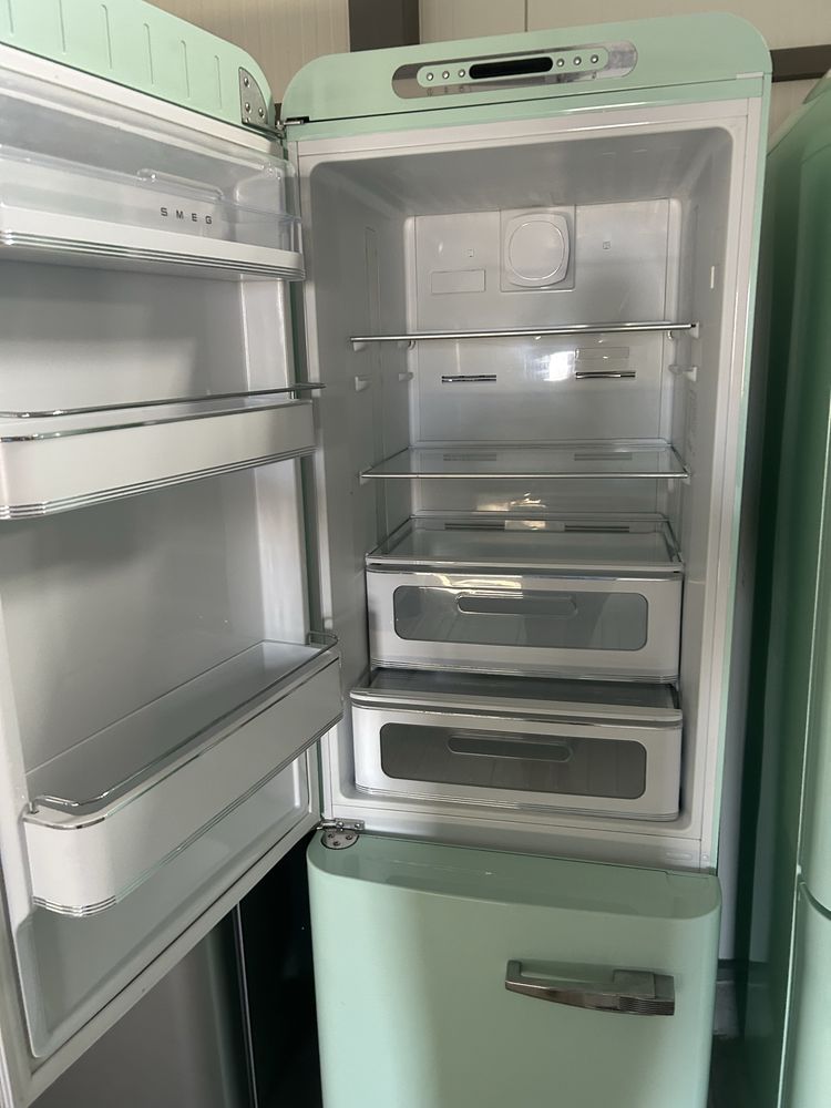 Инверторен хладилник СМЕГ -SMEG FAB38RPG5 , 196 См 408л,Total No Frost