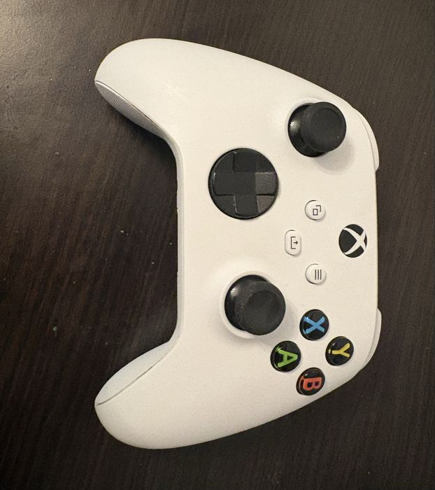 Xbox seria S ca nou cu 2 manete