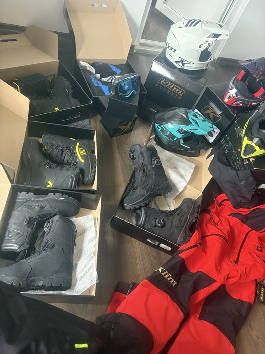 Combinezoane  si bocanci  snowmobil Klim si 509