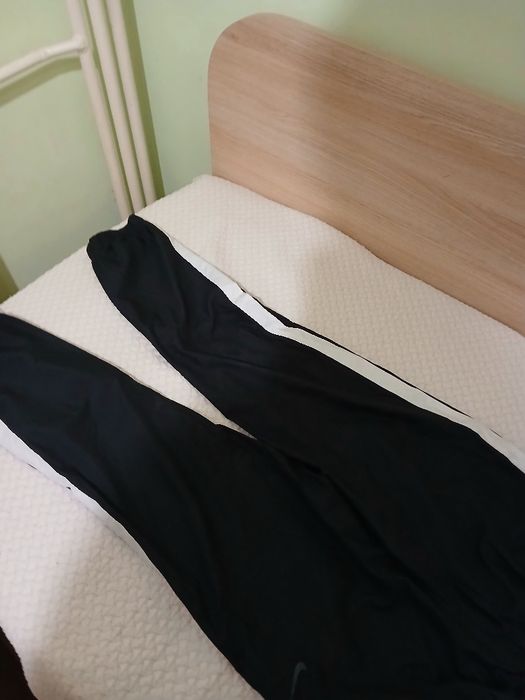 Мъжки поли-плетен анцуг Nike Sportswear Club в черно и бяло,