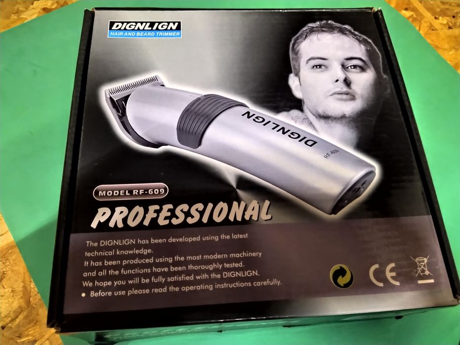 Aparat de tuns parul si barba reincarcabil RF609 Professional