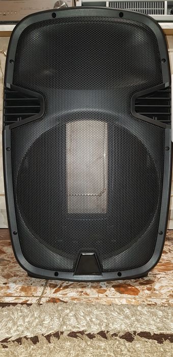 Cutii/incinte pe 15" de fabrica, ca eon515xt de la j.b.l.