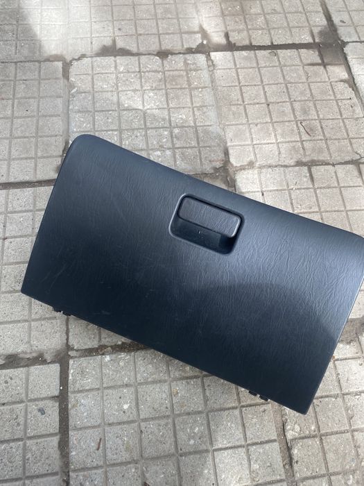 Кола на части toyota corolla 2004 година сив седан