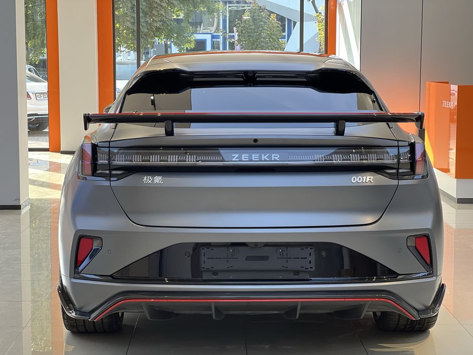 Zeekr 001 fr full 2025