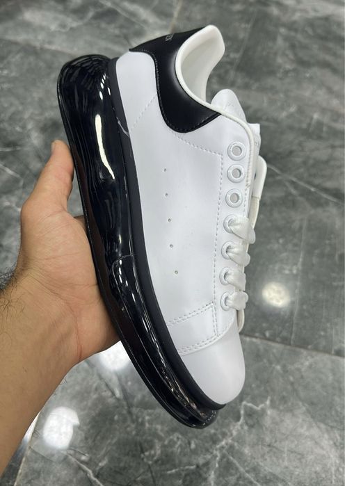 Adidași Alexander McQueen noi