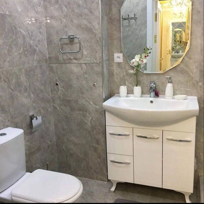 Квартира на Ц1-Дольче Вита 3/3/4 общ пл 80м  с обстановкой