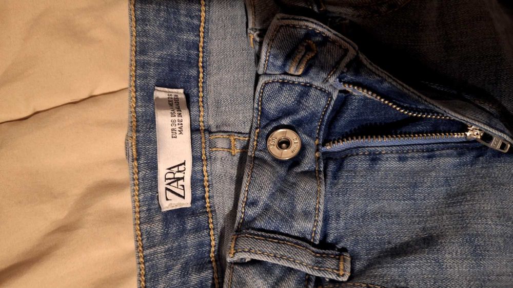 тъмносини тесни дънки Zara