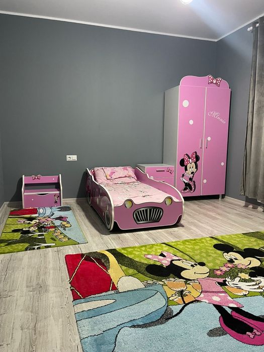 De inchiriat casa cu 2 apartamente