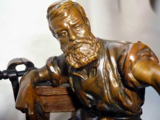 Бронзовая скульптура - Мастер (Hans Guradze, 1894 г)