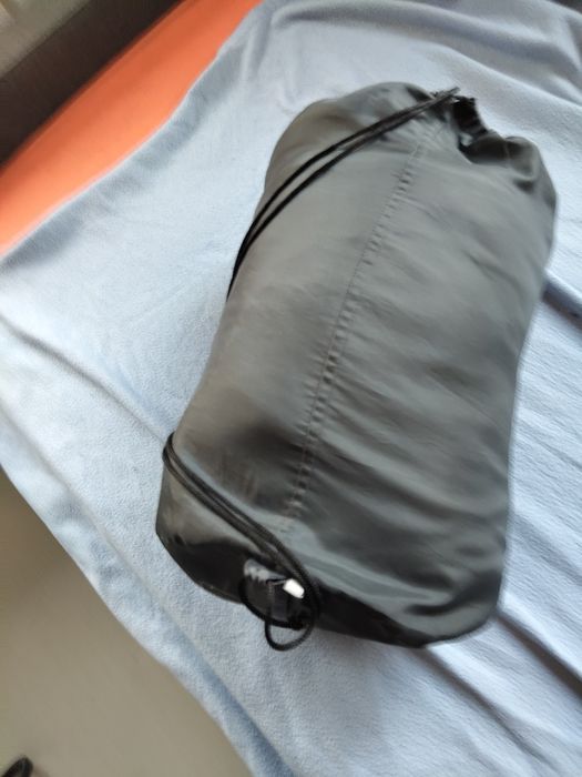 Vând de sac dormit