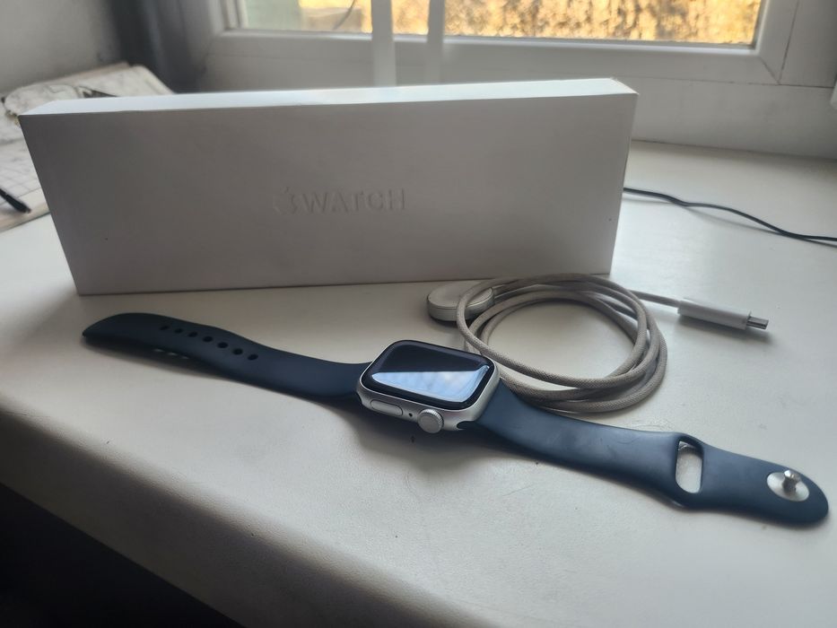 Apple watch series 9 41mm серебристые.