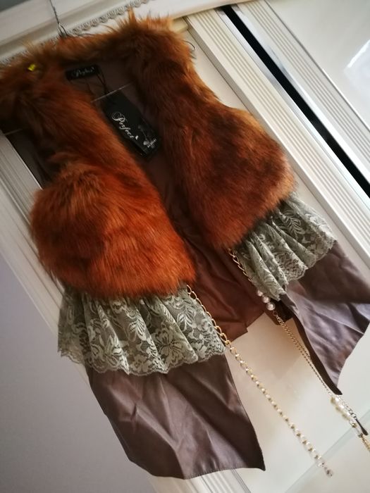 Vesta cu blanita -deosebita