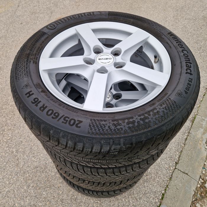 4бр. Алуминиеви джанти 
5х114.3 
61/2 Jx16
ET45
Гумите са подарък 
Не