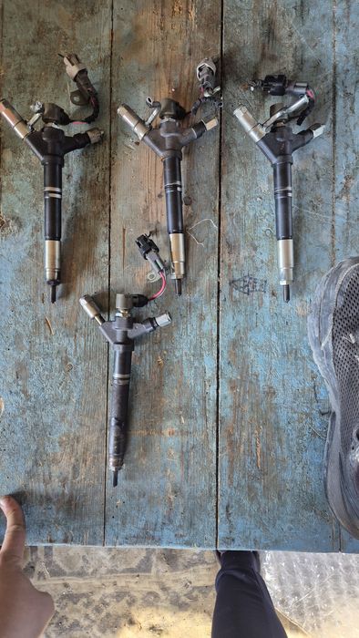 Дюзи за Тойота D-Cat 2.2 177ks до 2008г