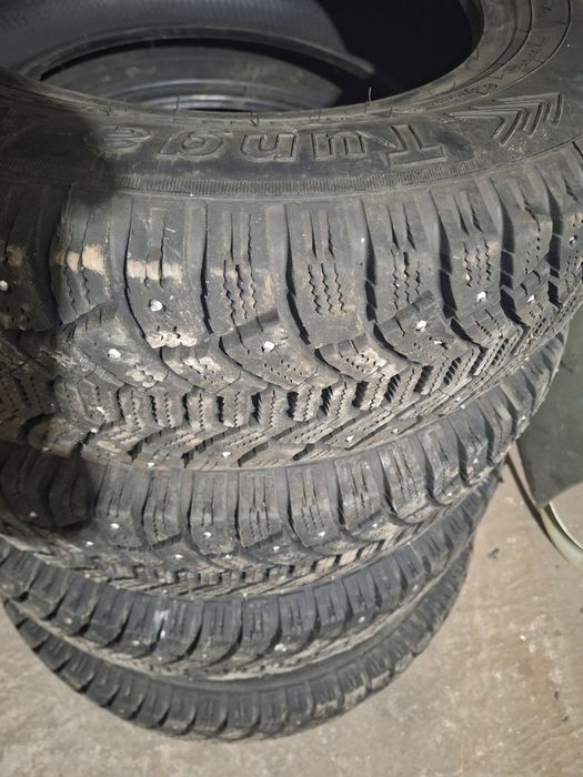 Комплект зимней резины R14 185/70 Отличное состояние