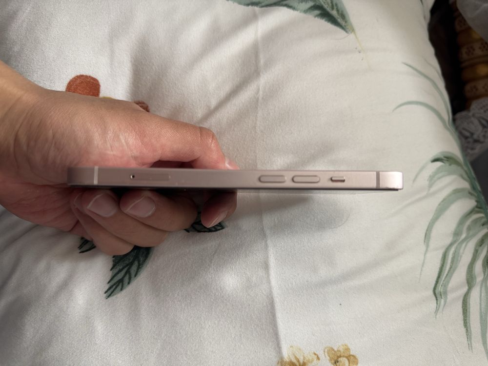 Продается Iphone 13