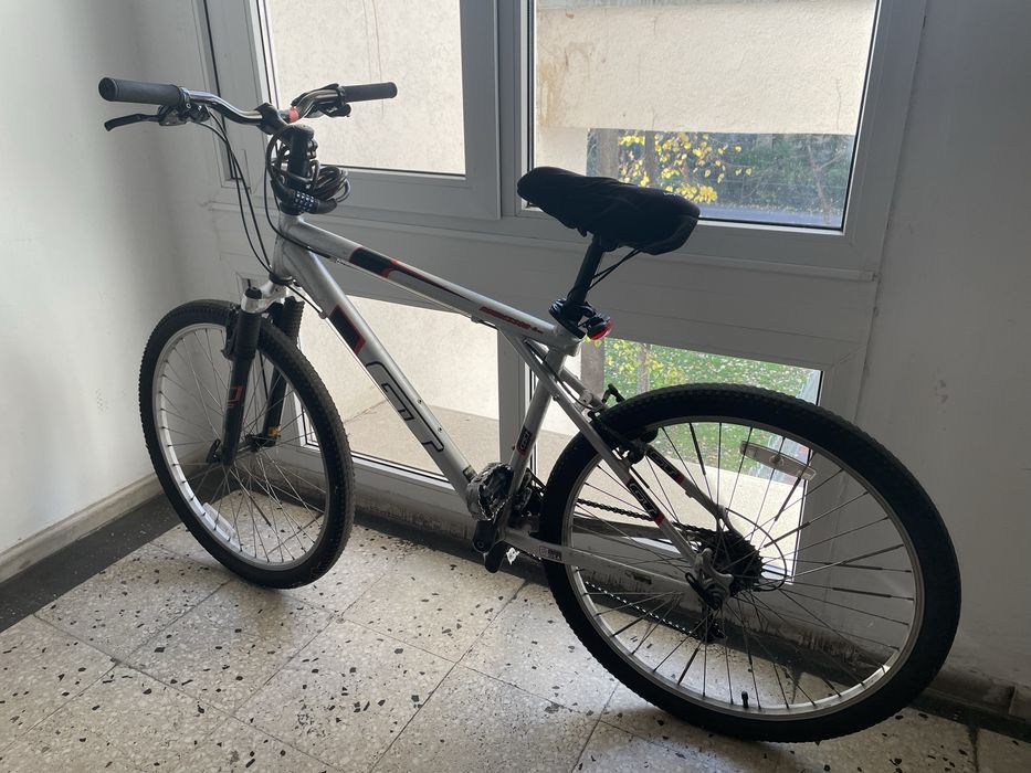 Bicicletă GT în stare excelentă gata de plimbare