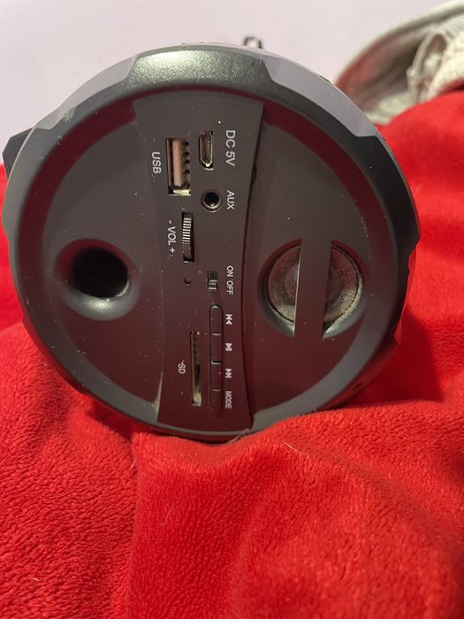 Boxa akai cu bluetooth