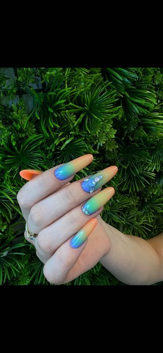 Manichiură Pedichiură Gene false