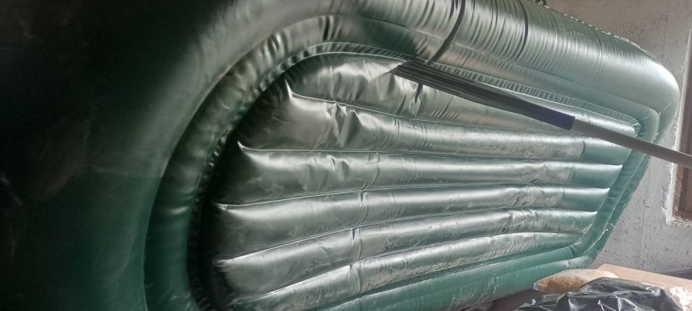 Vând barcă gonflabila