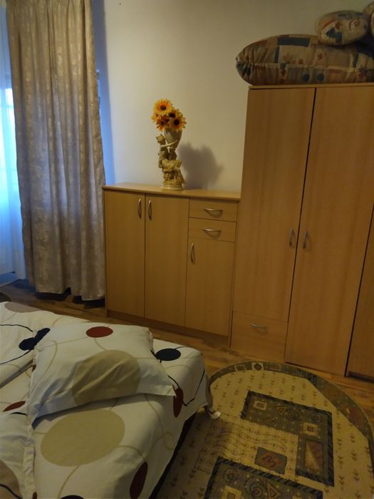 Închiriez garsonieră