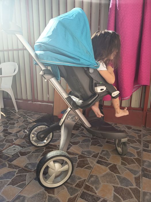 Vând Cărucior STOKKE