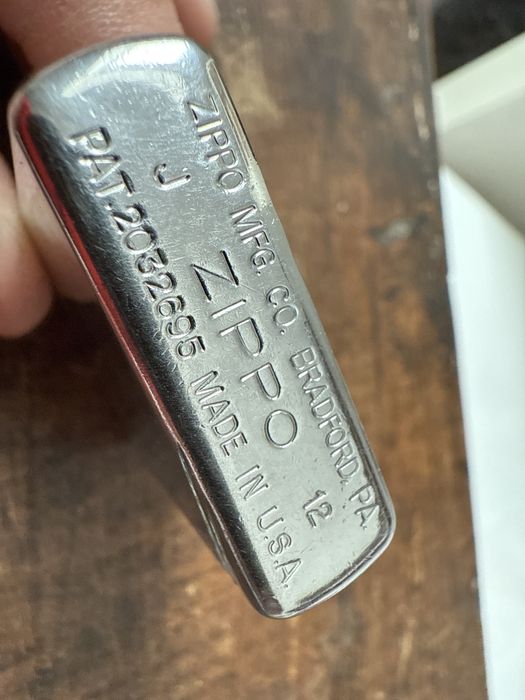 Bricheta Zippo j 12 pat2032695 originala