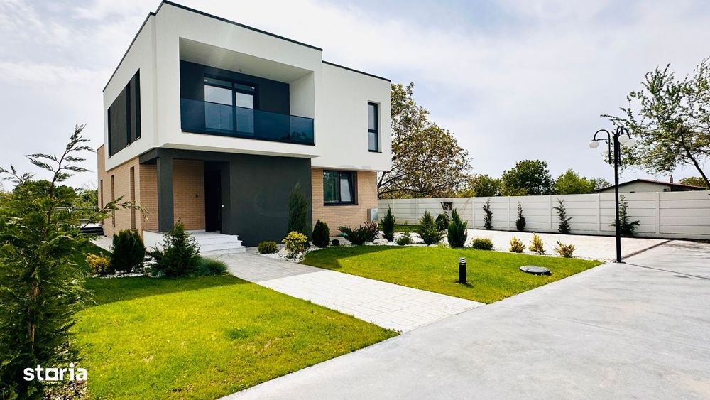 Vila cu panouri fotovoltaice si pompa de caldura