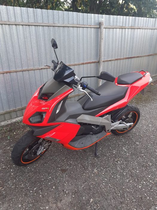Scuter 49 cc 2 timpi