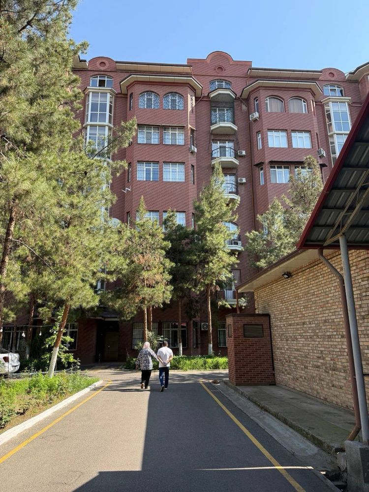 Квартира 3х комнатная новостройка Golden House