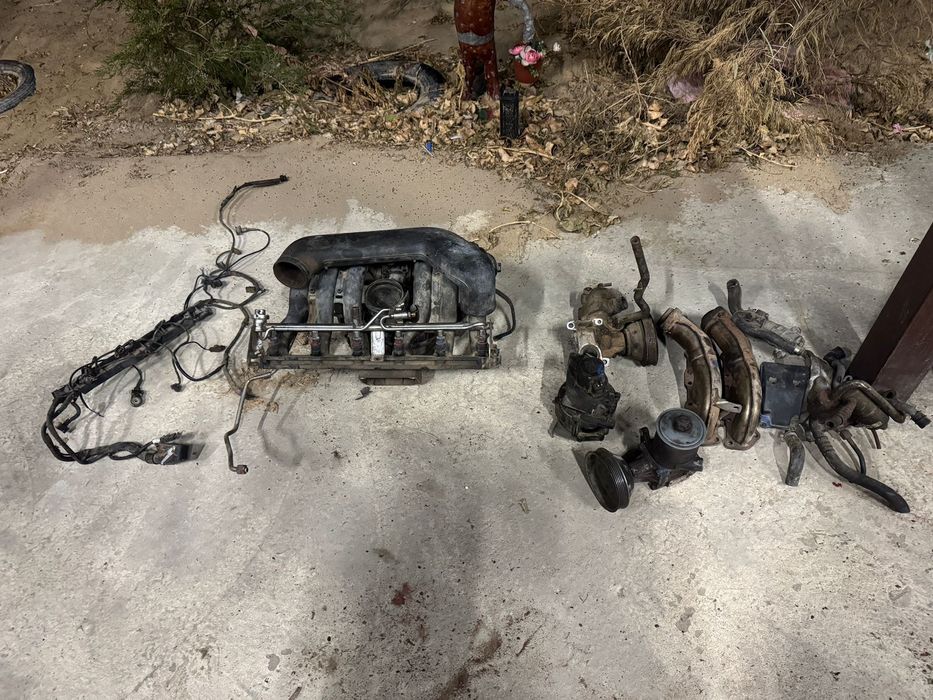 Запчасте автомашины мерс