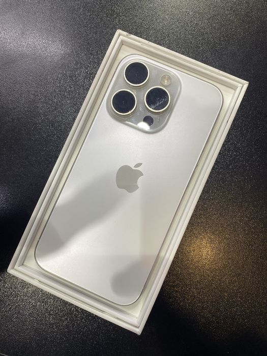 iphone 15 pro 256/89%