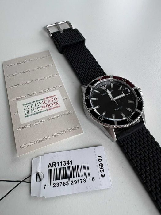 Запазен мъжки часовник Emporio Armani Diver AR11341