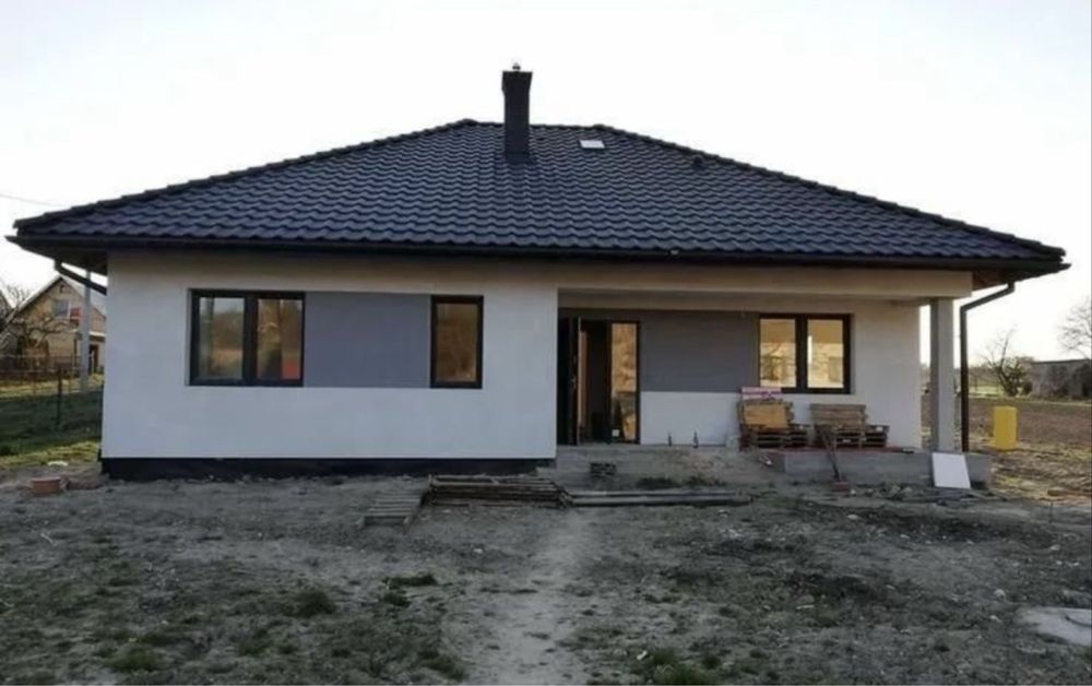 Casa, garaje auto, containere pe structura metalica si panou sandwich