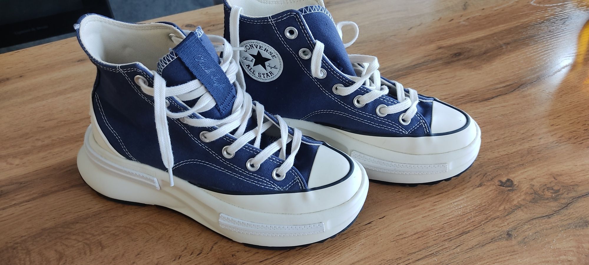 Converse. 100% original.