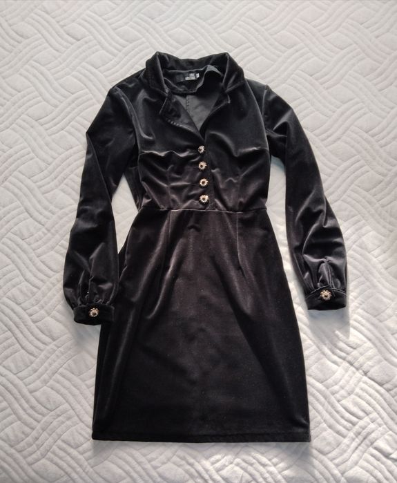 Платье черное, велюр(М). Куртка Л размер