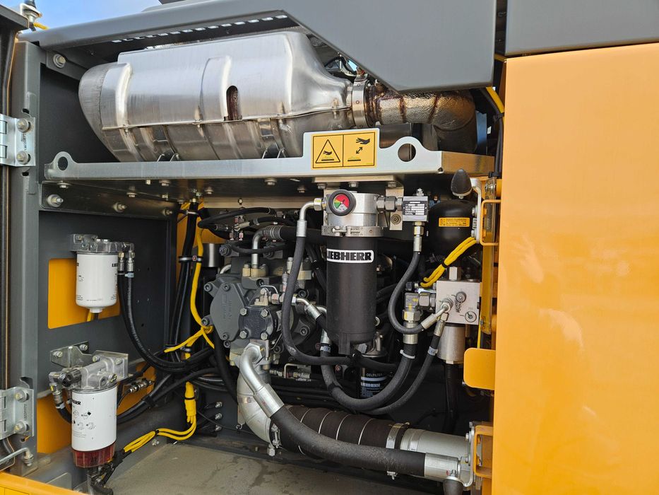 Excavator R924 de inchiriat pe termen lung