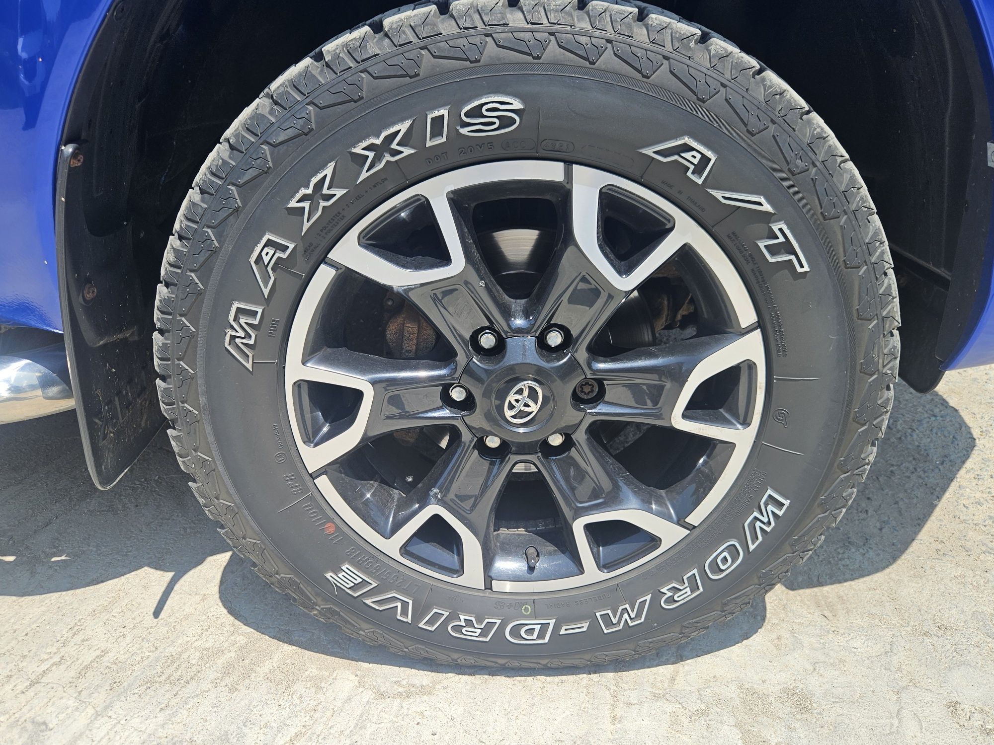 Джанти с гуми за Toyota Hilux 265/60/18