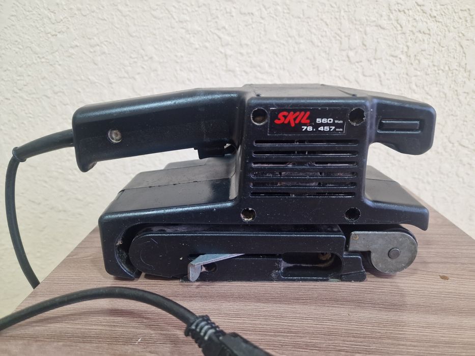 Ленточная  шлифовальная машинка