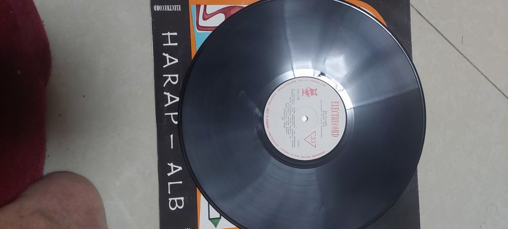 Vând discuri cu povești, povestiri, poezii  pentru copii