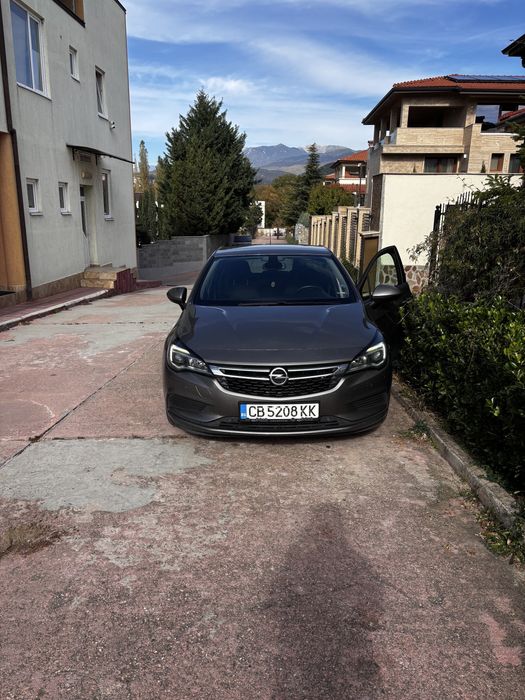 Opel Astra Turbo-1.4 бензин, автоматик, 2017г.-отлично състояние