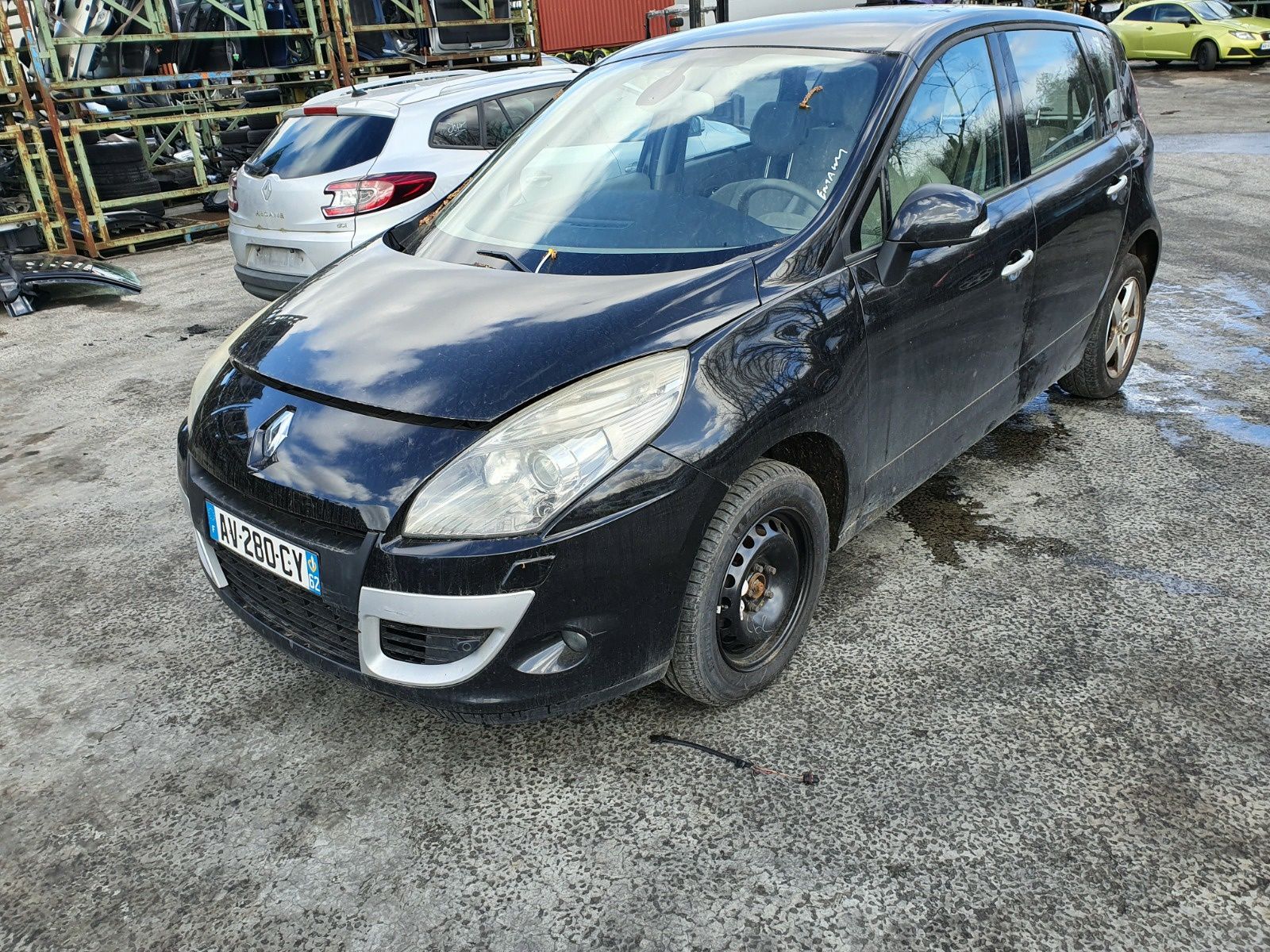 Dezmembrez/ dezmembrari Renault Scenic 3