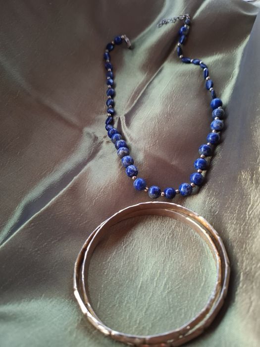 Set colier lapis lazuli lungime  45 cm și brățări Bambus placate