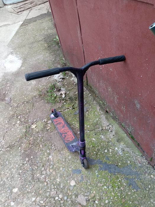 Vand trotineta freestyle custum nouă