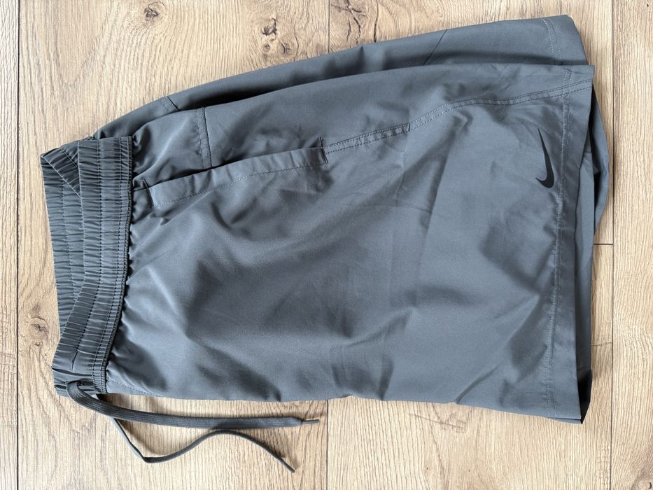 Pantaloni Scurti NIKE Gri Sport Barbati | Marime XL