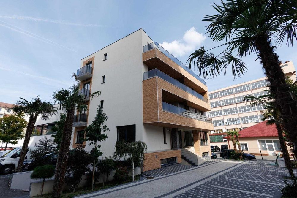 Inchiriez CLADIRE DE BIROURI in centrul orasului