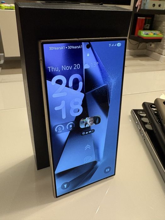 Samsung S24 Ultra 512GB с гаранция