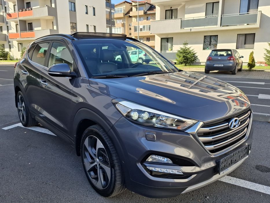 Vând Hyundai Tucson 2.0 CRDI 4WD 6AT LUXURY PACK+